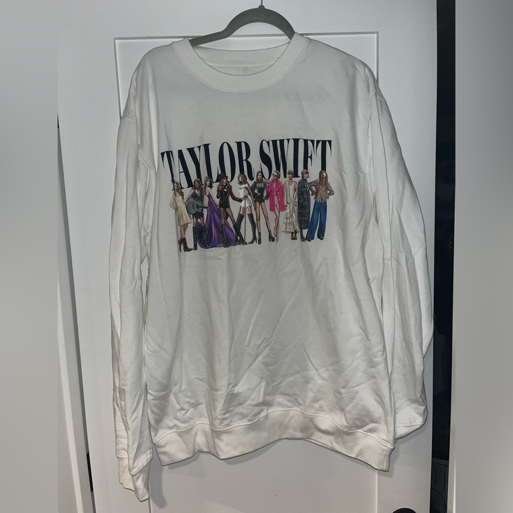 Taylor swift merch never worn!!